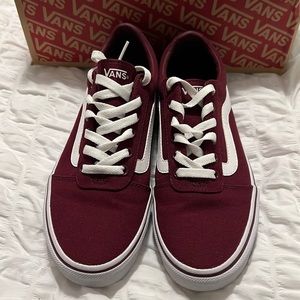 Womens gently used Vans size 8